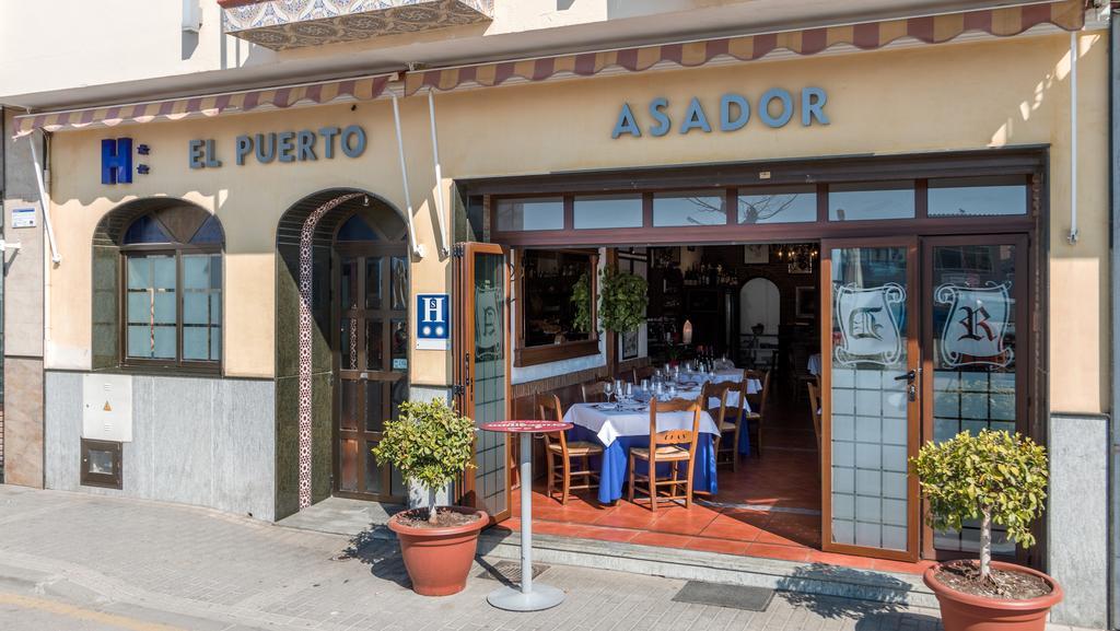 Hostal El Puerto Caleta De Velez Exterior foto
